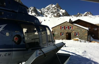SAC-Hüttenversorgung mit Helikopter